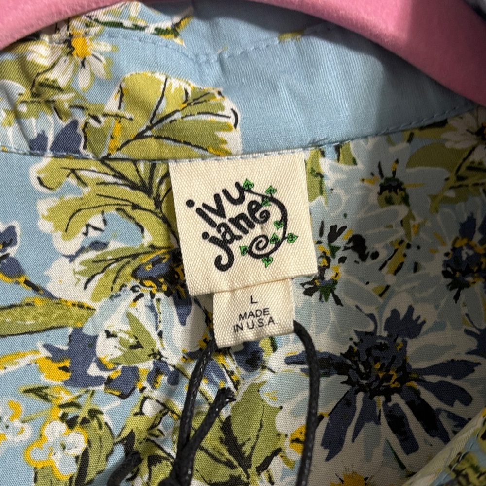 ivy jane Sky Blue Floral Puff-Sleeve Button-Up Blouse - Picture 2 of 13